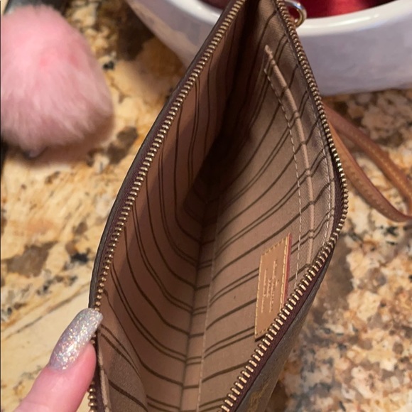 Louis Vuitton Monogram Brown Clutch - Picture 7 of 9